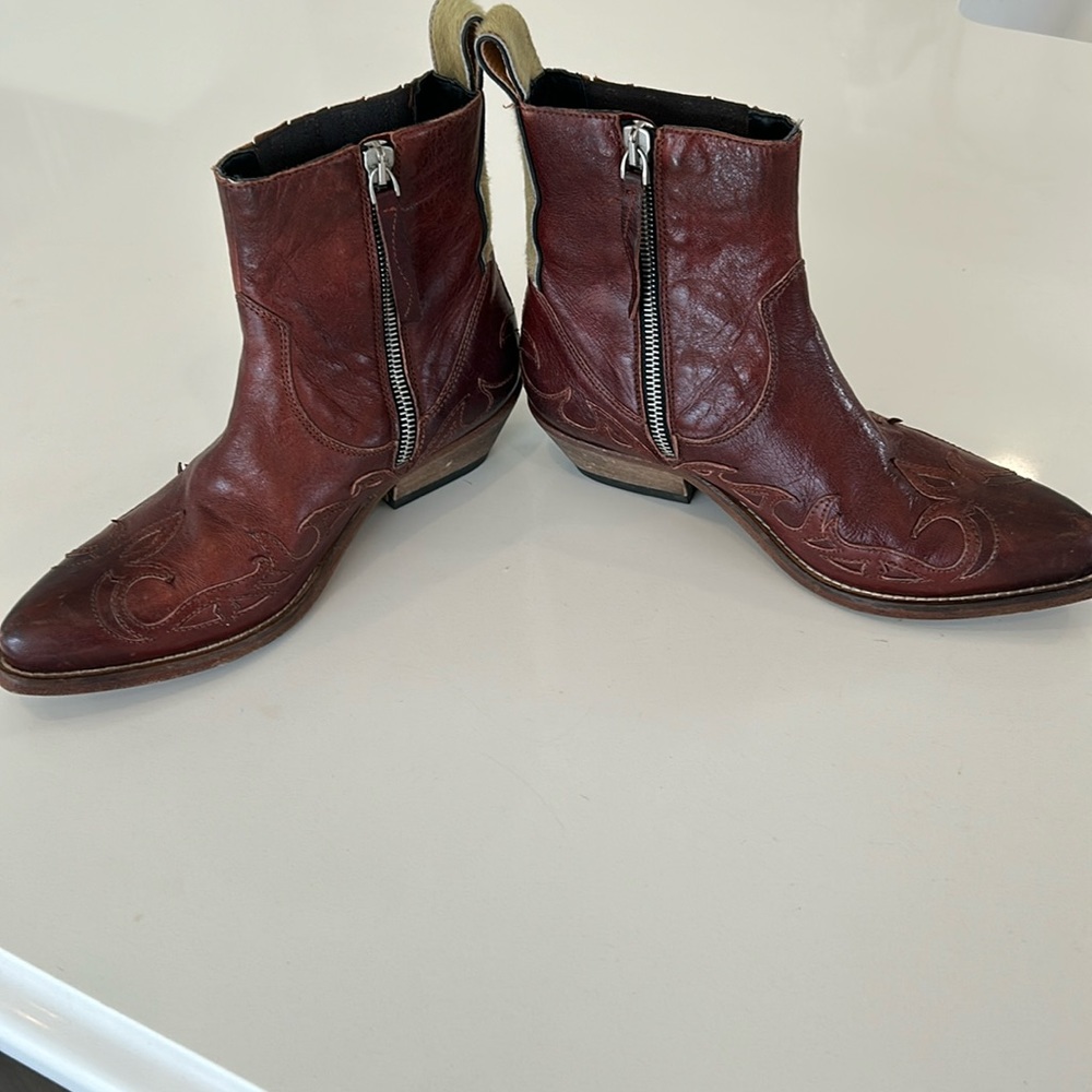Golden goose low boots